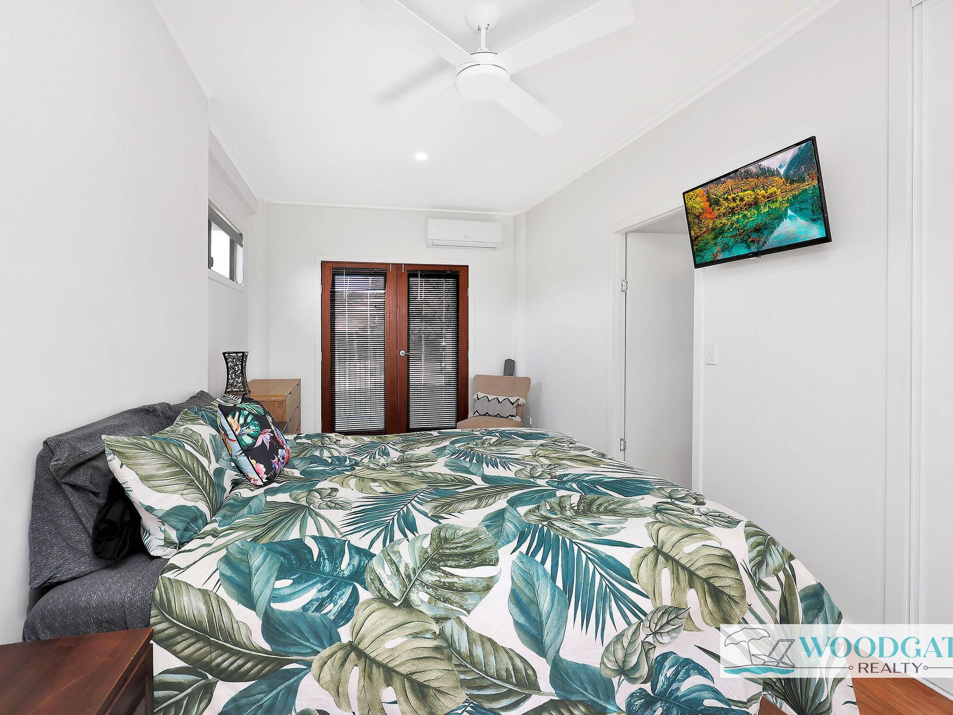 27 MACKEREL STREET, Woodgate