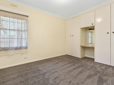 1 / 6 MAPLE STREET, Golden Square