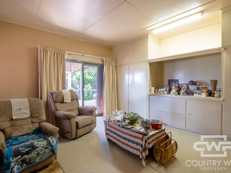 8 Lackey Street, Guyra