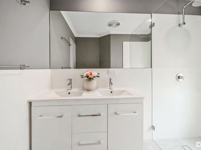 32 Gochean Avenue, Bentley