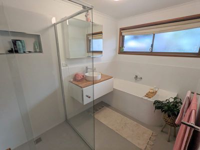 2 / 19 Pine Avenue, North Shore