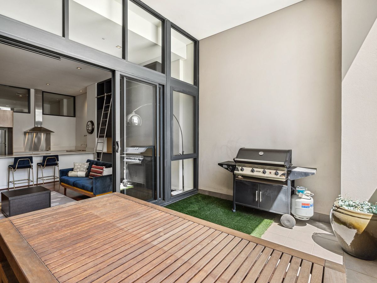 8 / 65 Milligan Street, Perth