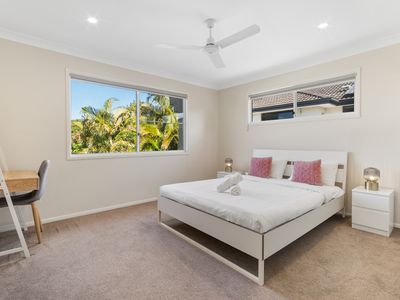 21 Tranquility Circuit, Helensvale