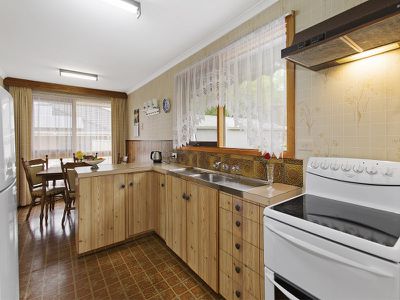 22 Burchall Grove, Dandenong North