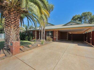 5 Carlyle Court, Boulder