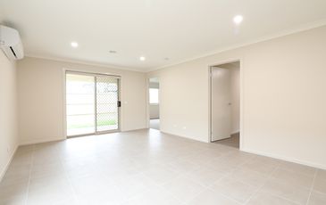 31 AUSTRALORP DVE, Clyde North