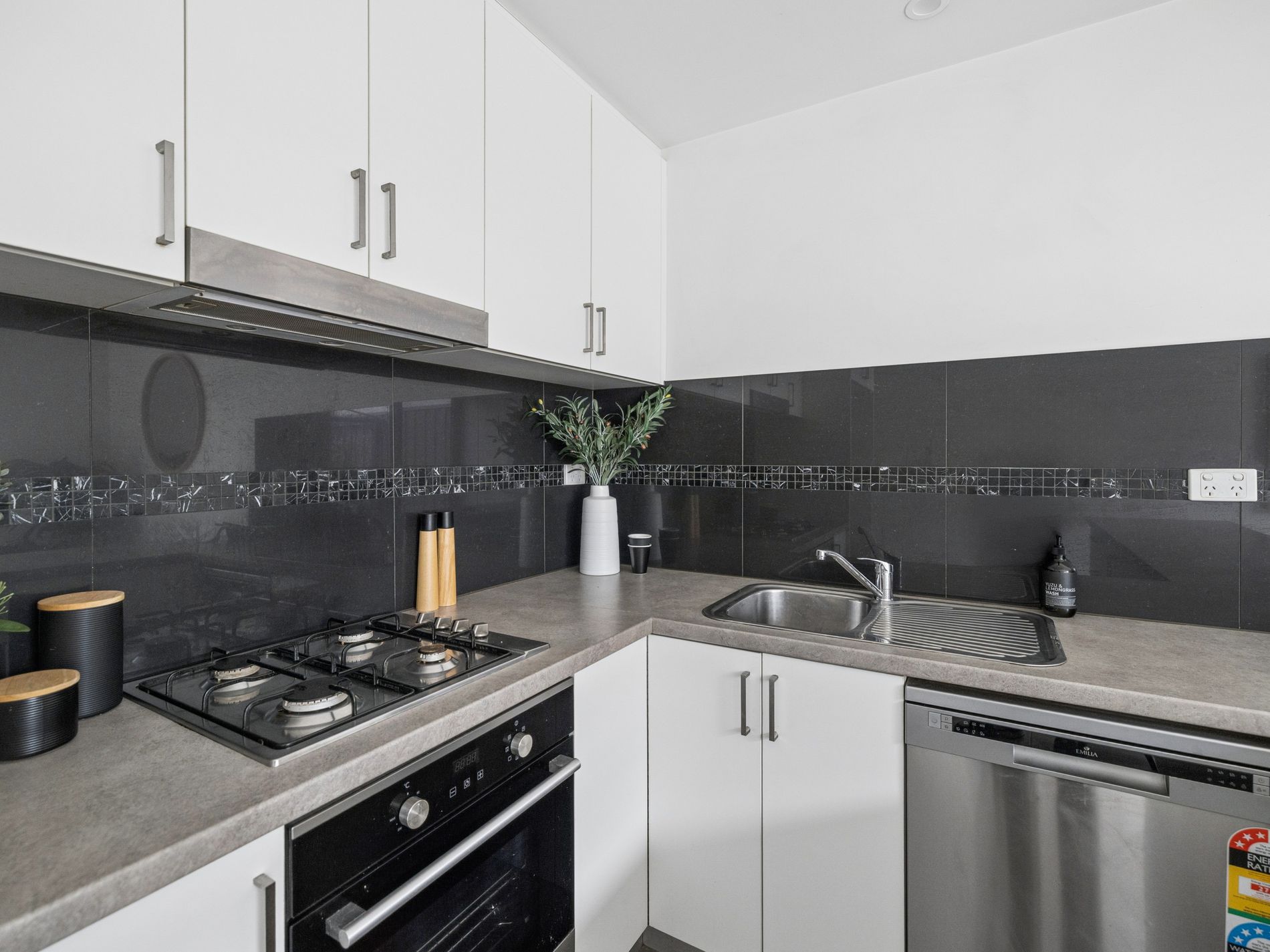 3 / 15 Middle Road, Maribyrnong
