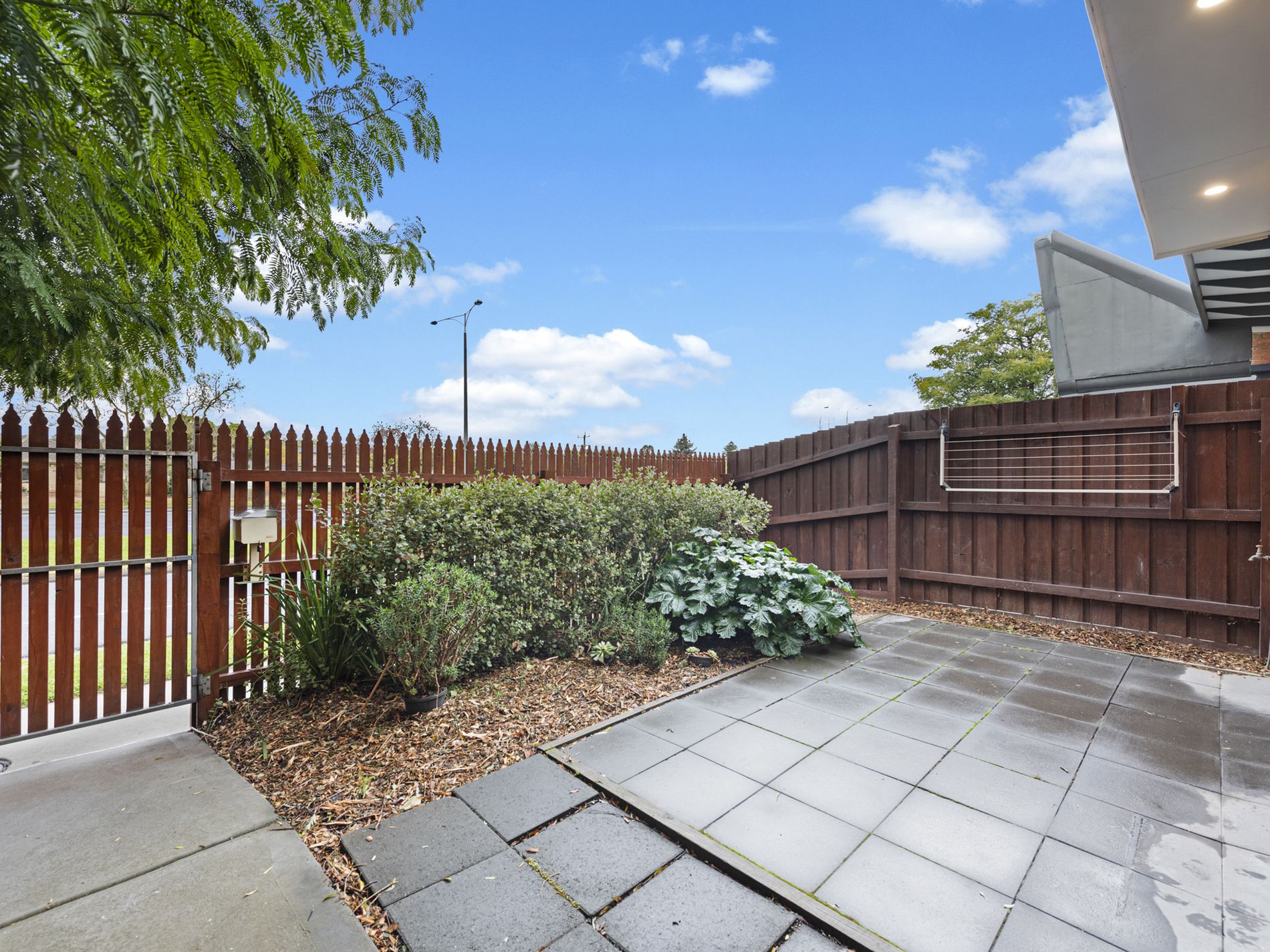 1652 Dandenong Road, Oakleigh East