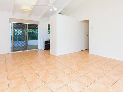 16 Crestview Street, Loganlea