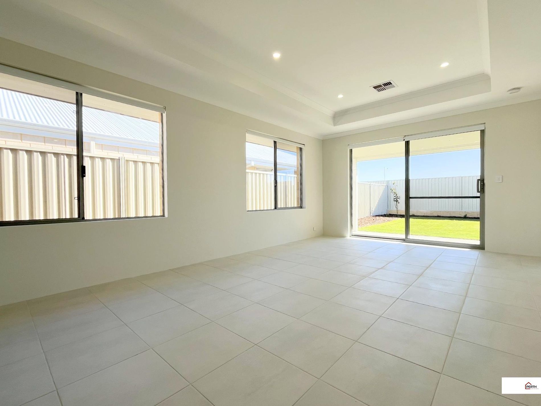 380 Lake Valley Drive, Lakelands