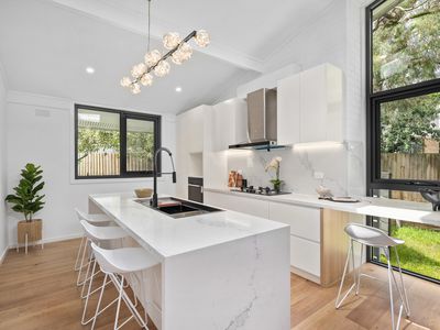 2 The Close, Mount Waverley