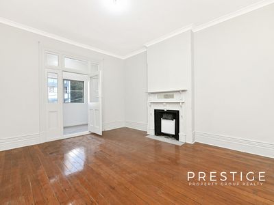FLAT / 11 Belmore Street, Arncliffe