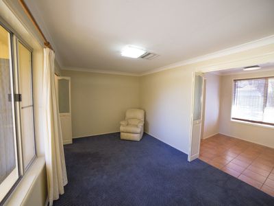 2 Cedar Court, Dubbo