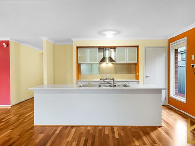 1194 Ison Road, Manor Lakes