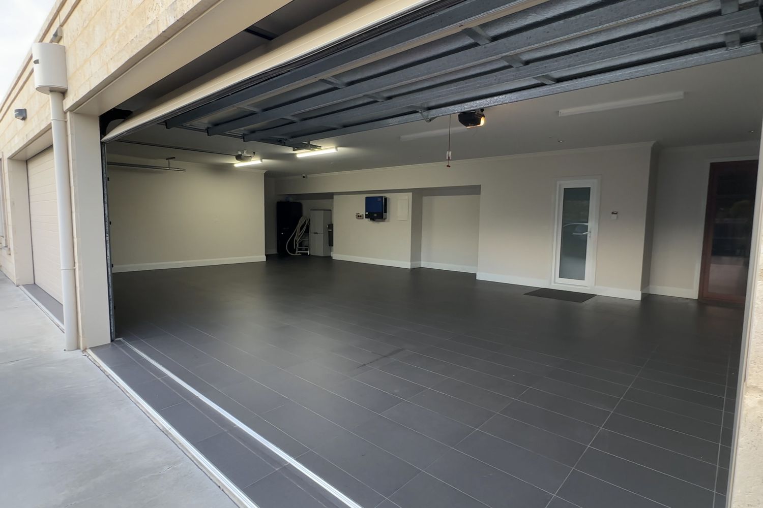145 Barnes Boulevard, Horsham