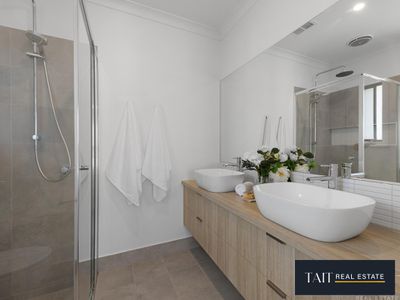 15 Sarakos Circuit, Wangaratta