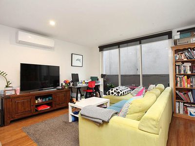 208 / 17 Robbs Parade, Northcote