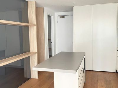 1508 / 677 La Trobe Street, Docklands