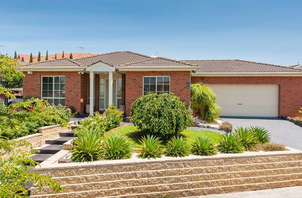 11 Nicholson Court, Greenvale