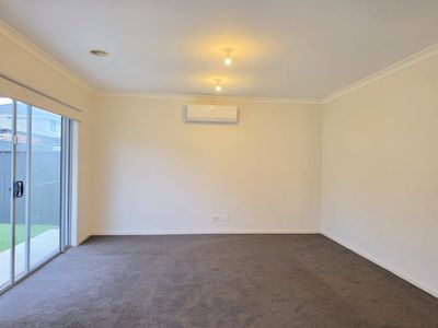 12 Henderson Drive, Tarneit