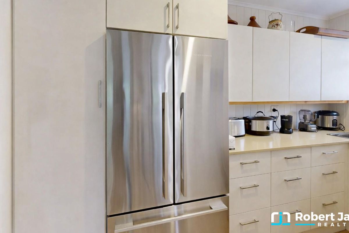 12 Morning Glory Dr, Cooroibah