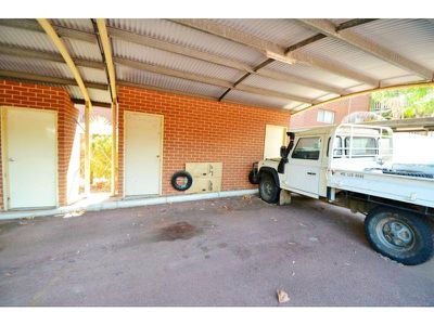 2 / 14 Canham Way, Orelia
