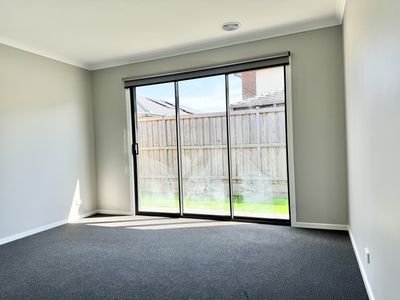 10 Taihu Road, Wyndham Vale
