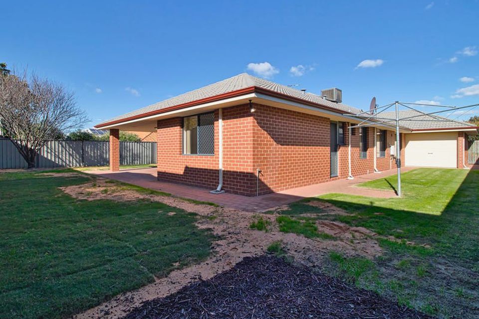 14 Nundle Road , Baldivis