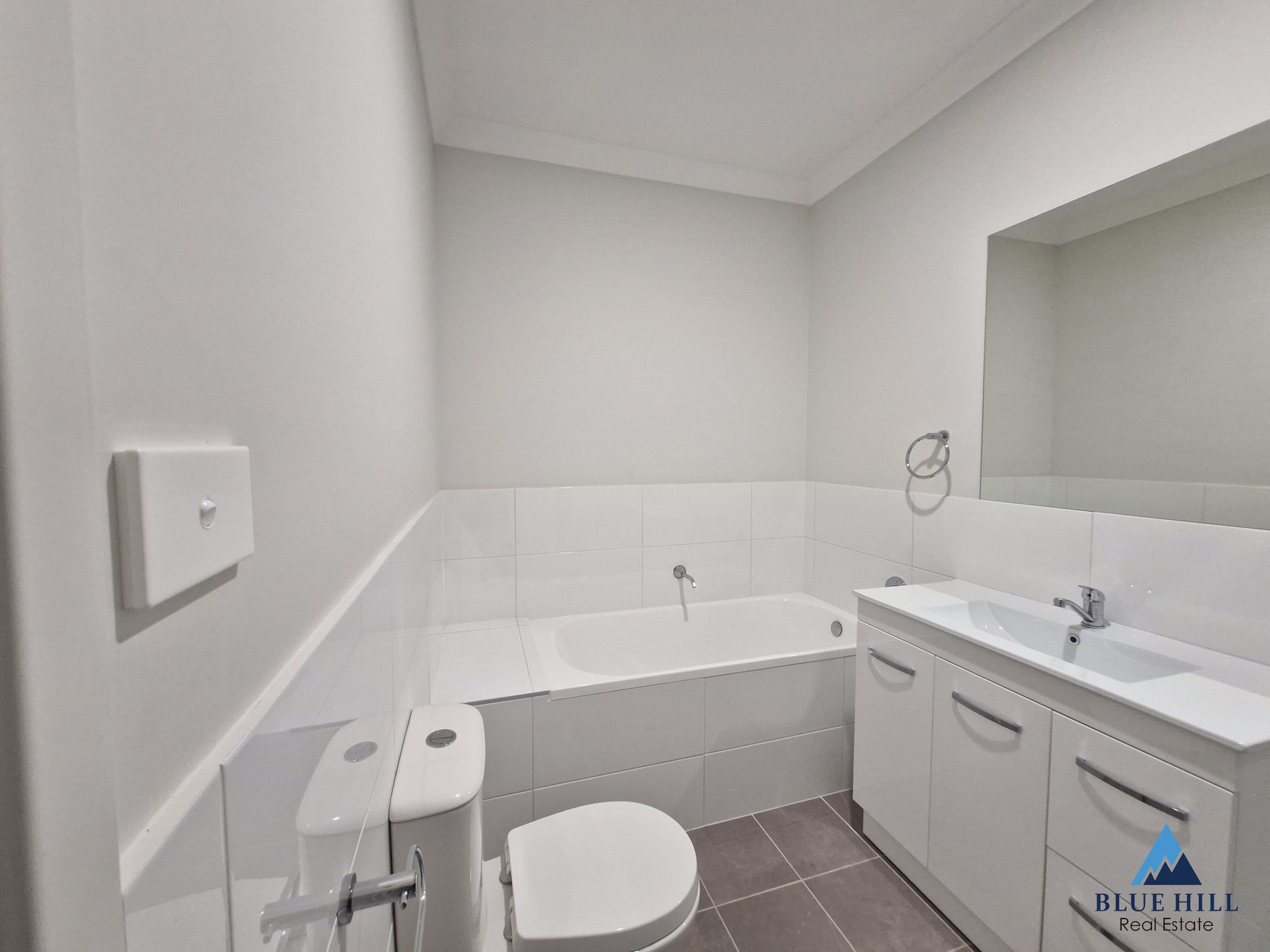 2 / 94 Settlers Boulevard, Chisholm