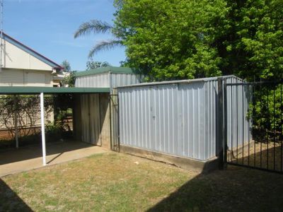 67 Ferry St, Forbes
