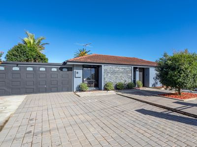 16 Tomlinson Place, Armadale