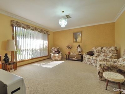 15 Hillcrest Place, Dubbo