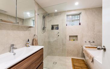 2 / 7-9 New Beach Road, Darling Point
