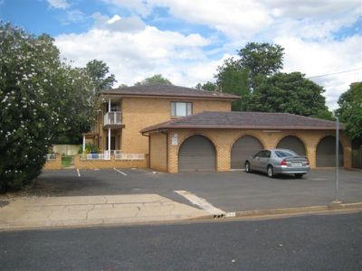 6 / 120  Bourke Street, Dubbo