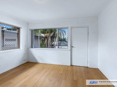 4 / 17 Meyer Street, Southport