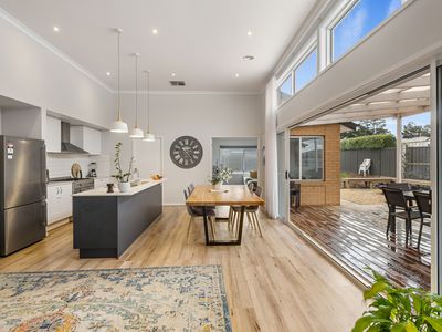 14 Maple Drive, Romsey