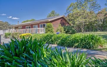 16 Sugarloaf Road, Beaconsfield Upper