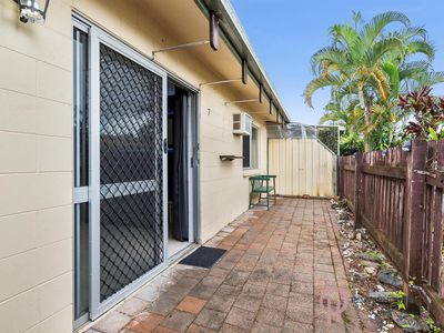 7 / 30 Girralong Street, Woree