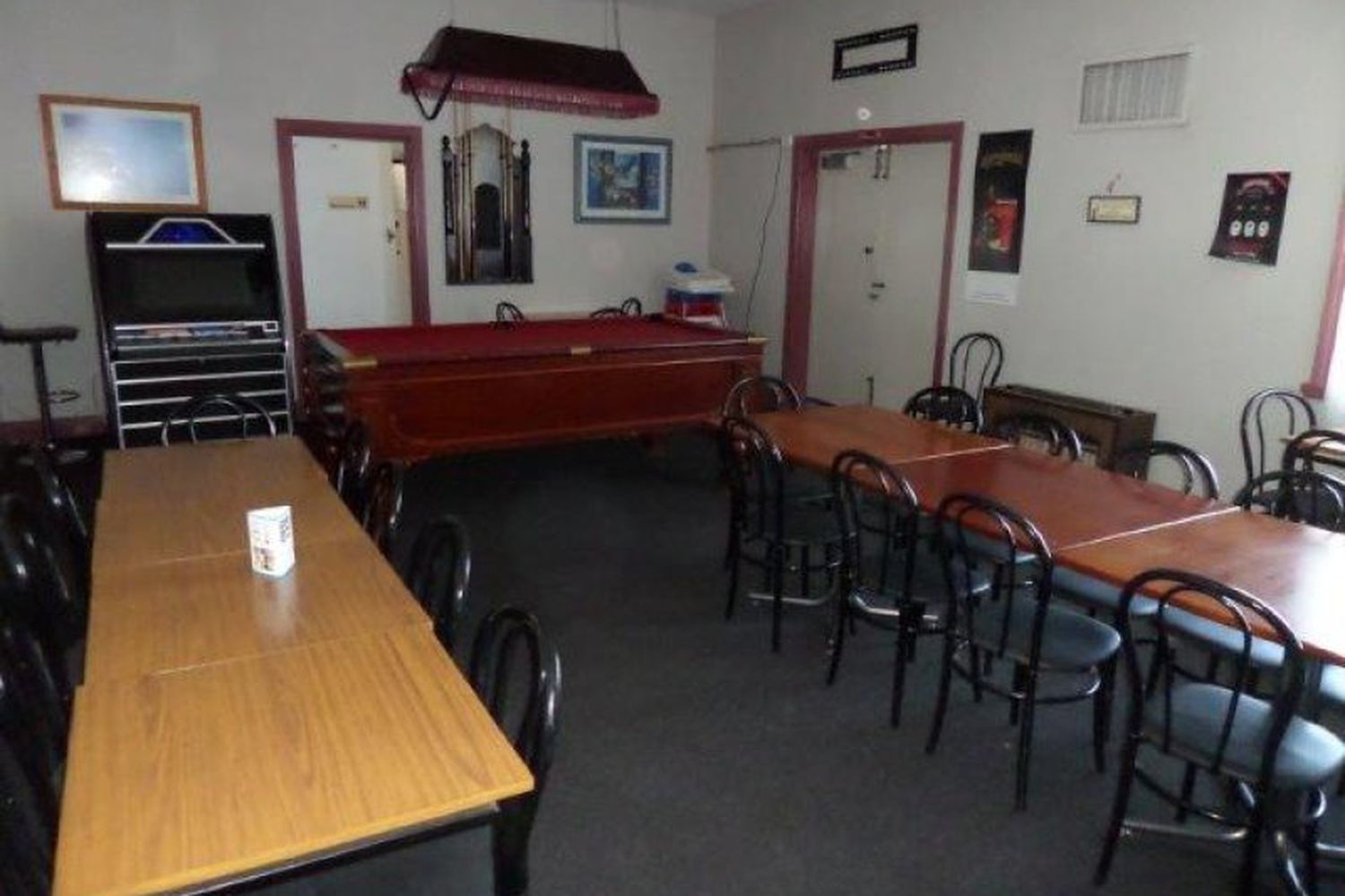 54 Federal St ( Royal Hotel Freehold), Rainbow