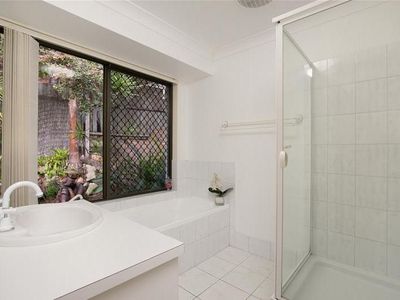 2 Salamander Place, Rochedale South