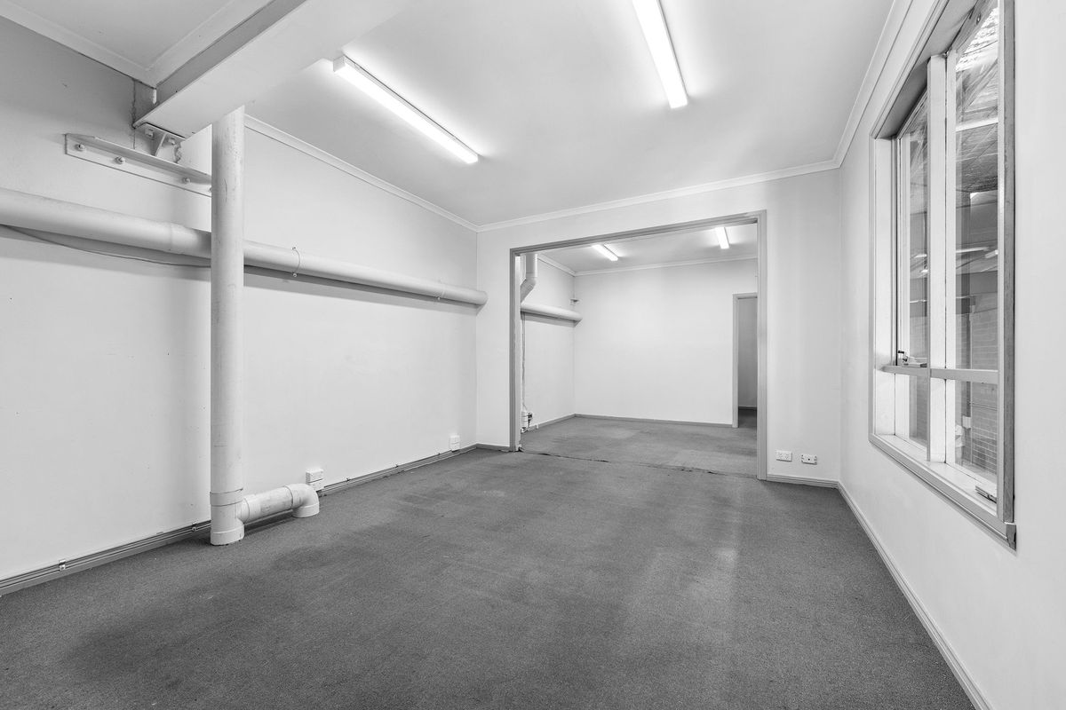 1 / 30 Macaulay Street, Williamstown North