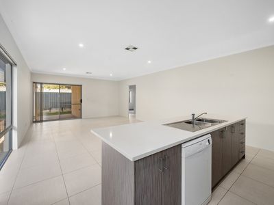 7 McPhail Street, Piara Waters