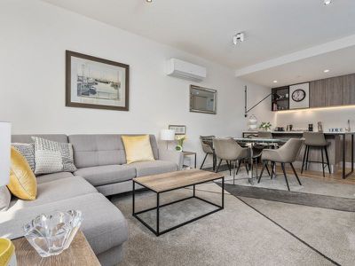 G16 / 33 Quay Boulevard, Werribee South