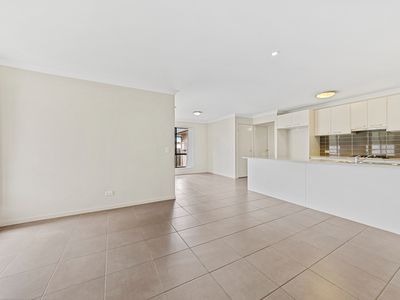 14 Goldenwood Crescent, Fernvale