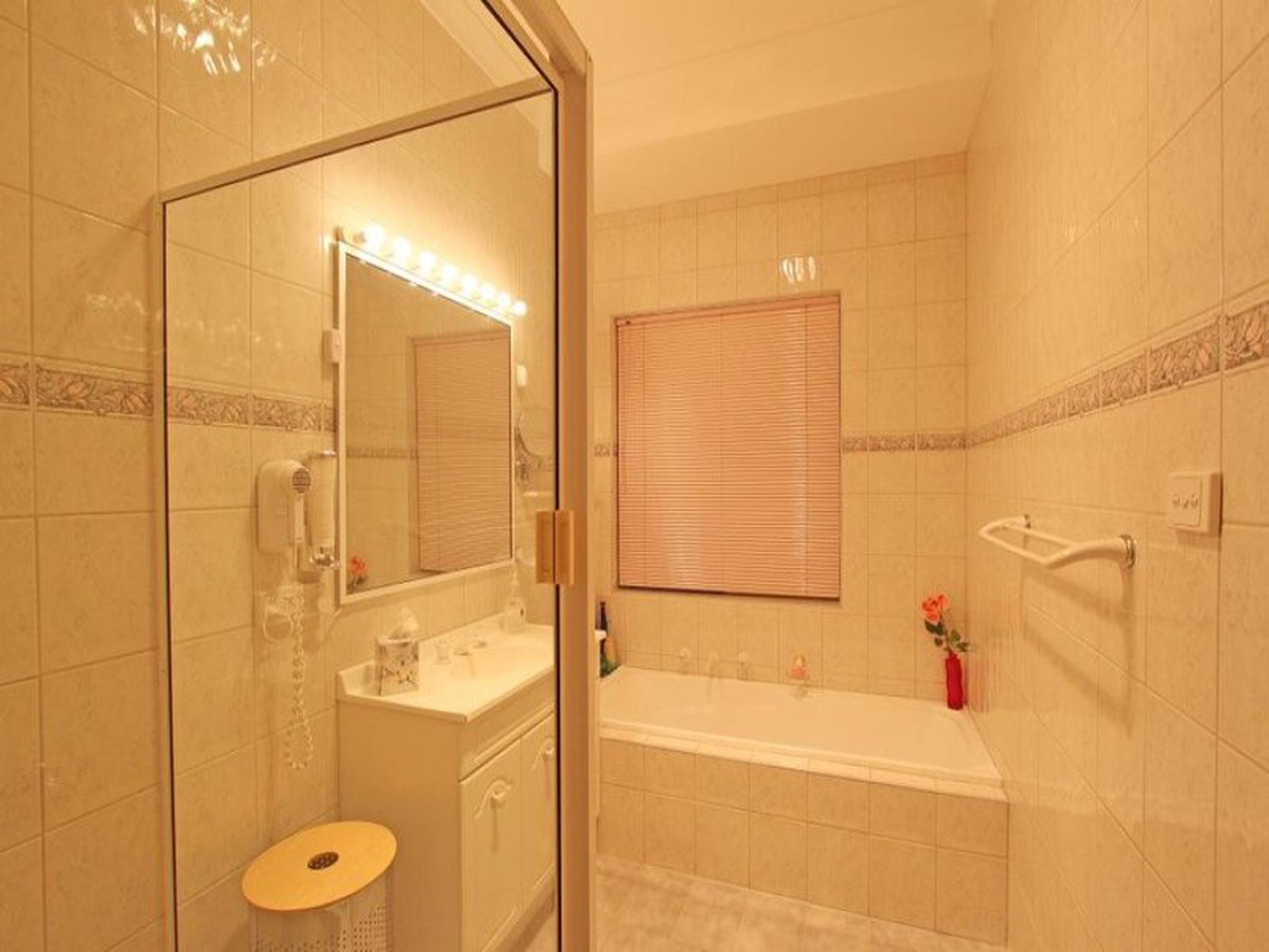 12A Downey Way, Kalgoorlie