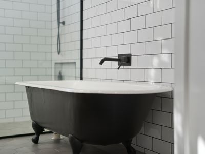 12 Leslie Place, South Launceston