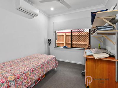 51 Ainslie Place, Smithfield