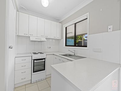 83 Ocean View Road, Gorokan