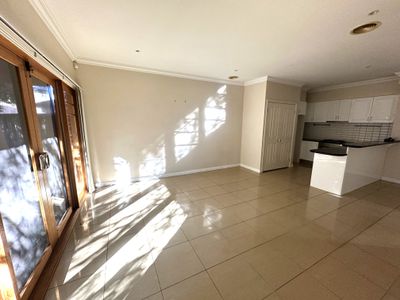 5 / 3 Merric Lane, Carnegie