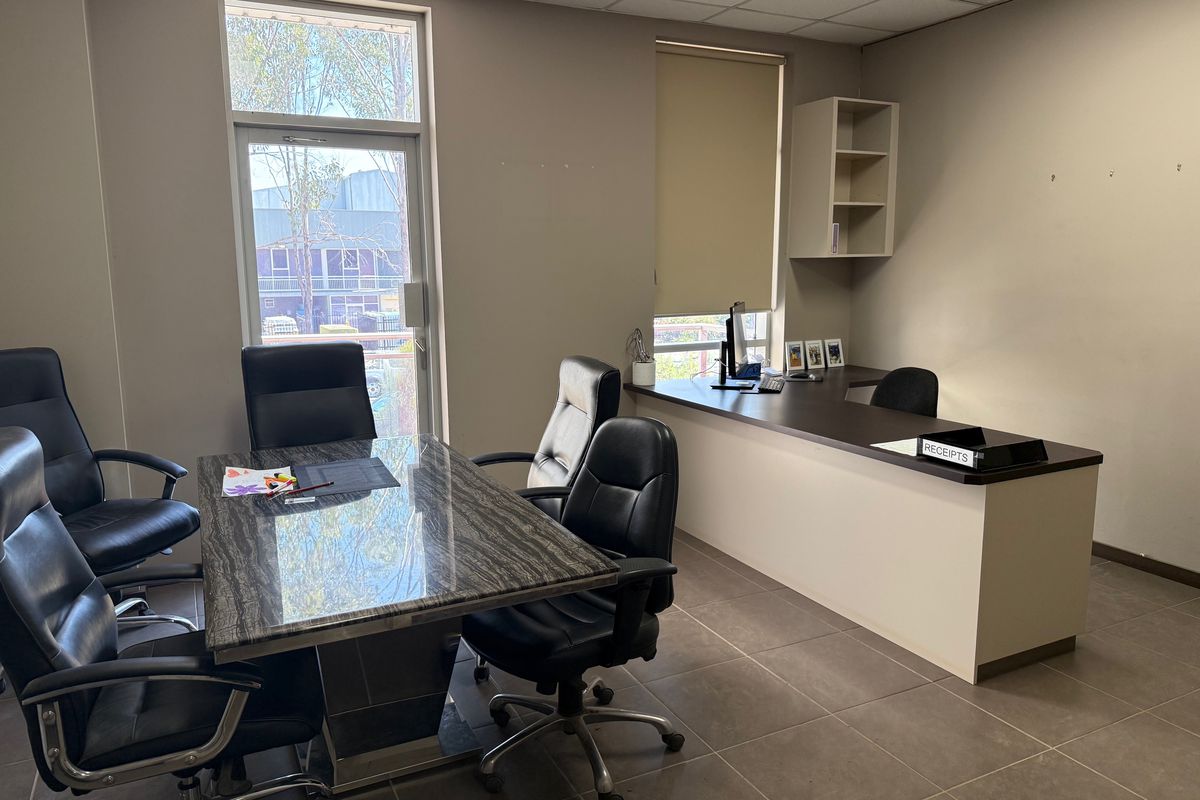 2 / 6 Gallipoli Street, Smeaton Grange